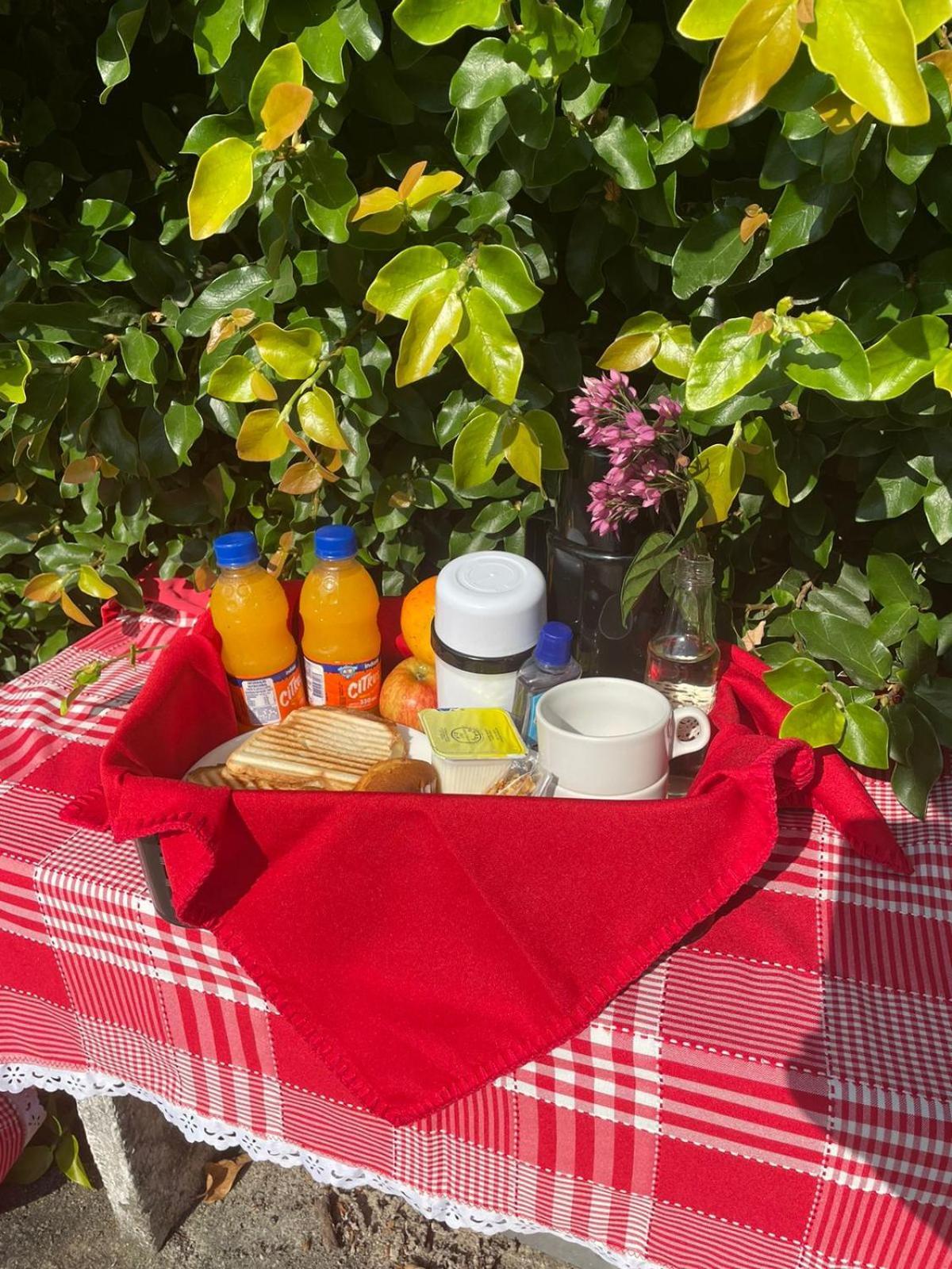 Pouzada Bom Clima - Servimos Cestas De Cafe Da Manha - Melhor Custo Beneficio Em Gravata Esterno foto